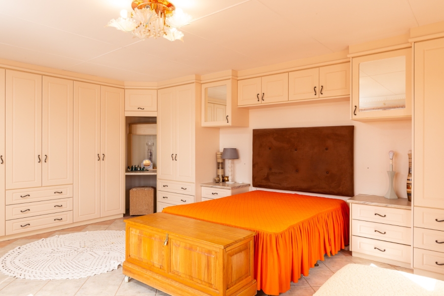 4 Bedroom Property for Sale in Port Owen Western Cape